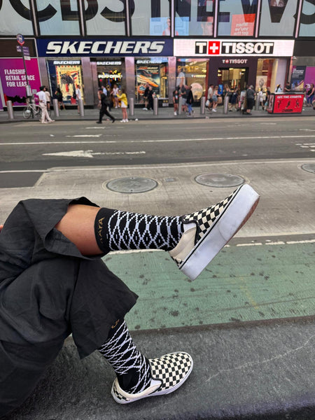 Chaussettes noires et blanches