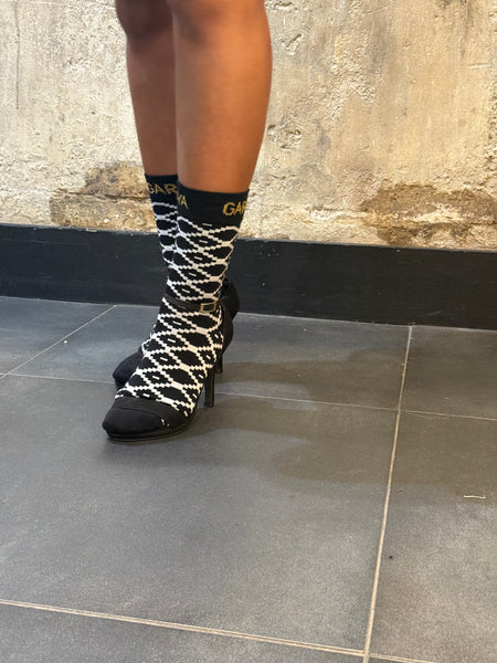 Chaussettes noires et blanches